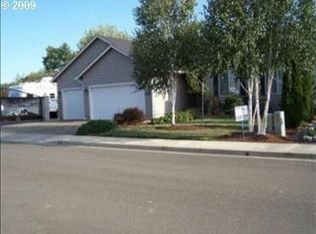 1890 Aspen Run Ave, Sutherlin, OR 97479