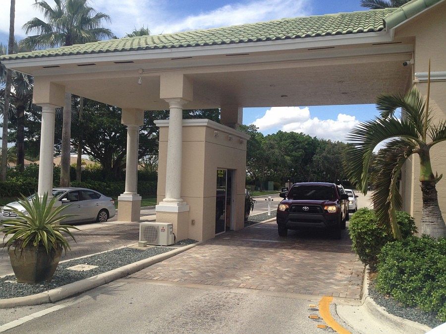 1st image of 1603 Banyan Way