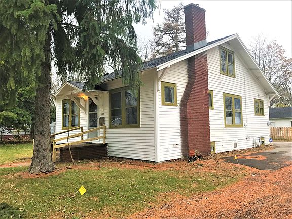 2nd image of 125 Parker Ave