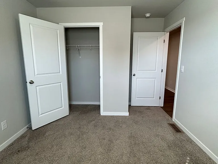 12660 S 204th Ave — Photo 41