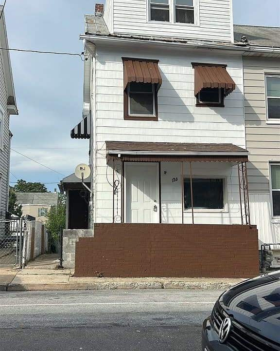 1st image of 126 Ray St