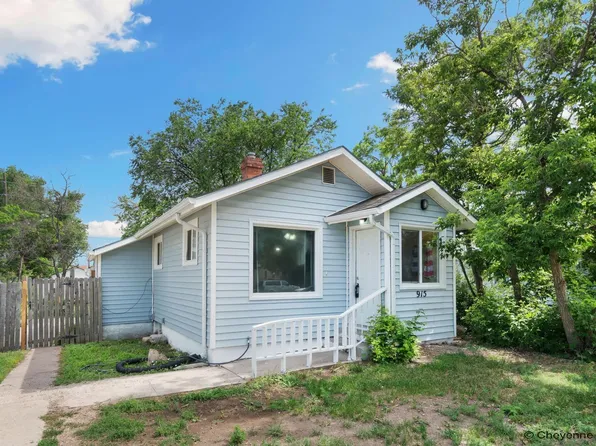 915 W 27th St, Cheyenne, WY 82001