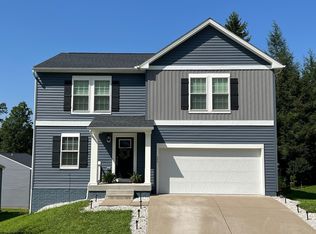 104 Bur Oak Ln, Morgantown, WV 26508