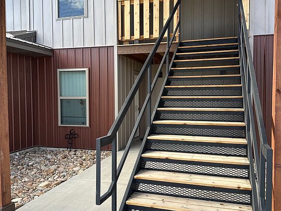2nd image of 412 W Bridge Ave #2