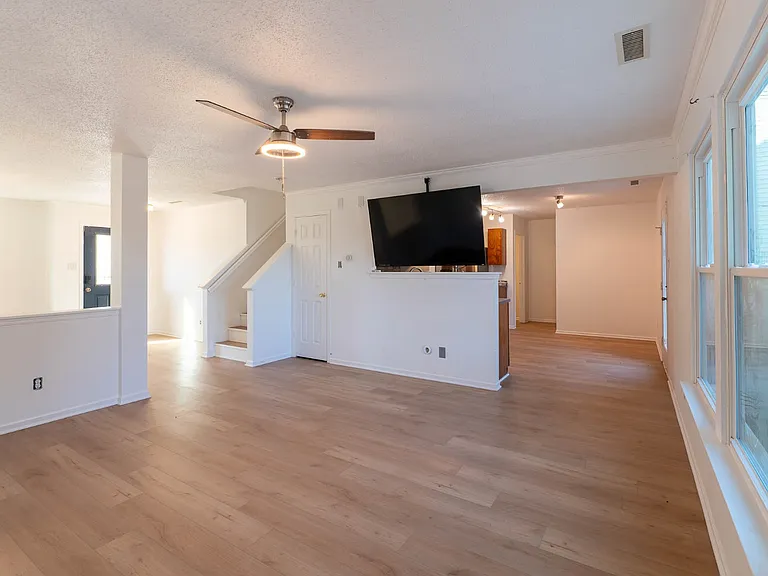 2887 Ludwig Dr — Photo 8