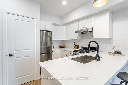113 Catharine St N #1 Photo 1