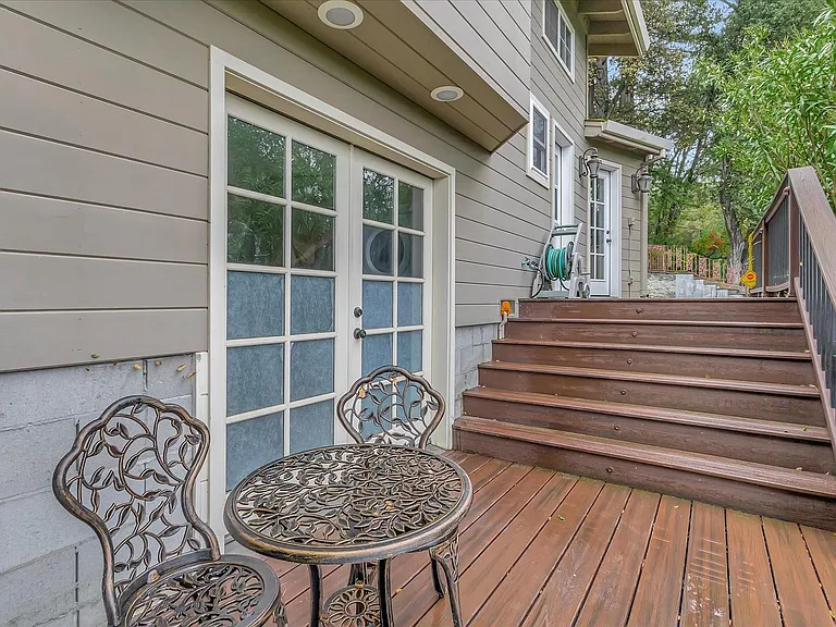 16101 Matilija Dr — Photo 24