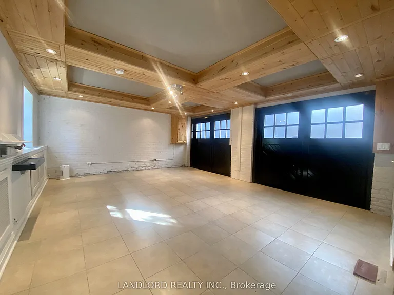 341 Saint Clair Ave W #E — Photo 5