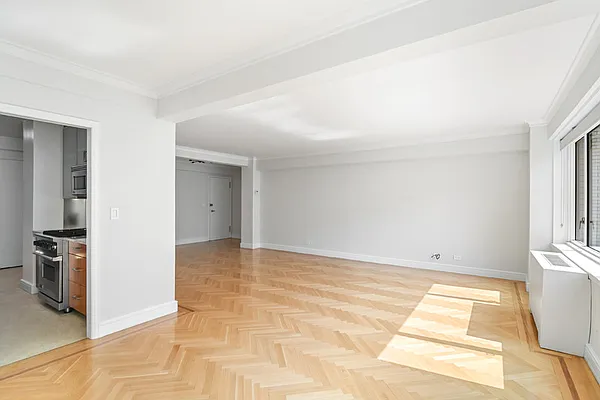 Rented by 165 E 66 Street Residential Owner LLC | media 3