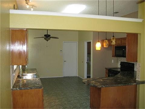5th image of 6919 Hawaii Ln
