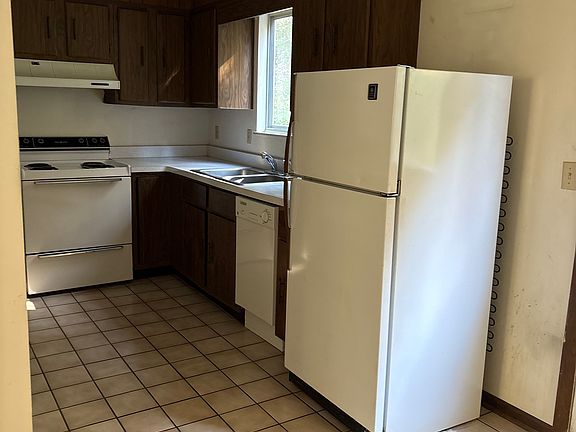 4th image of 616 Garrison Ave APT A