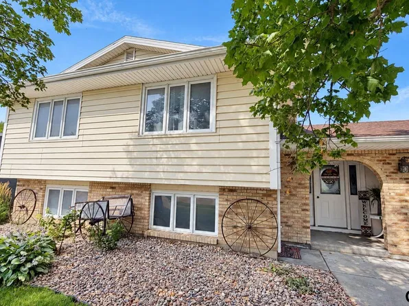 1507 Liberty Dr, Lexington, NE 68850