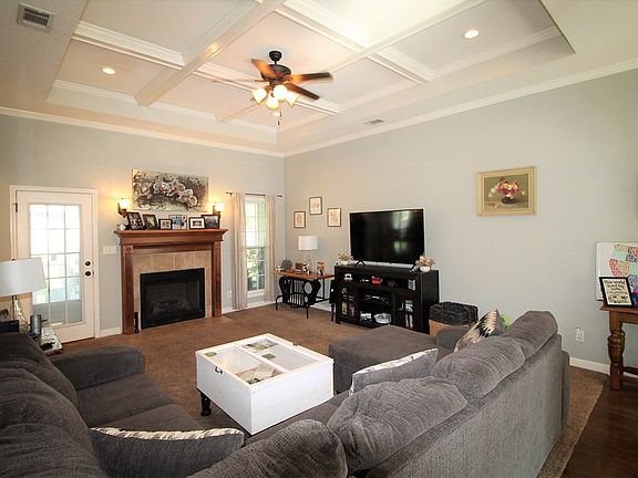 4th image of 416 Eagle Pl