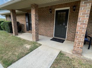 220 Handley Ct, Tyrone, GA 30290