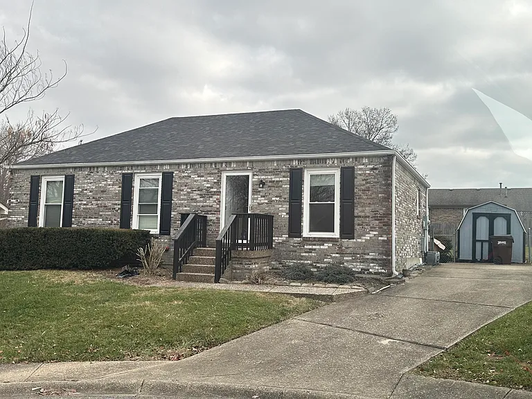 1607 Greenland Ct — Photo 3