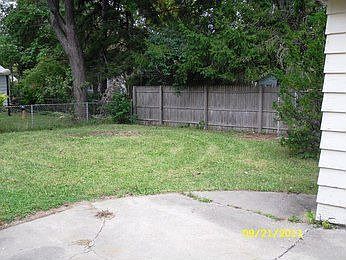 3rd image of 401 Cloverland Dr