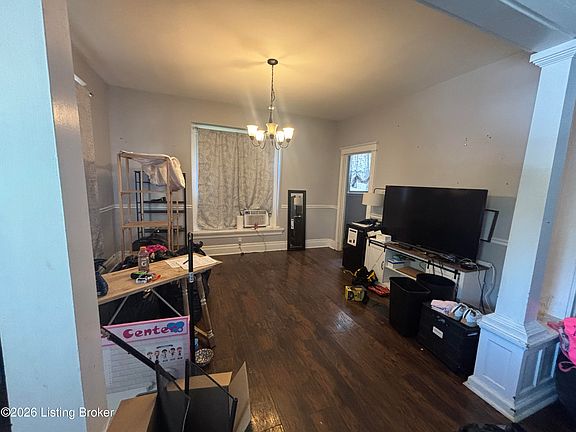 4th image of 3911 Gilbert Ave