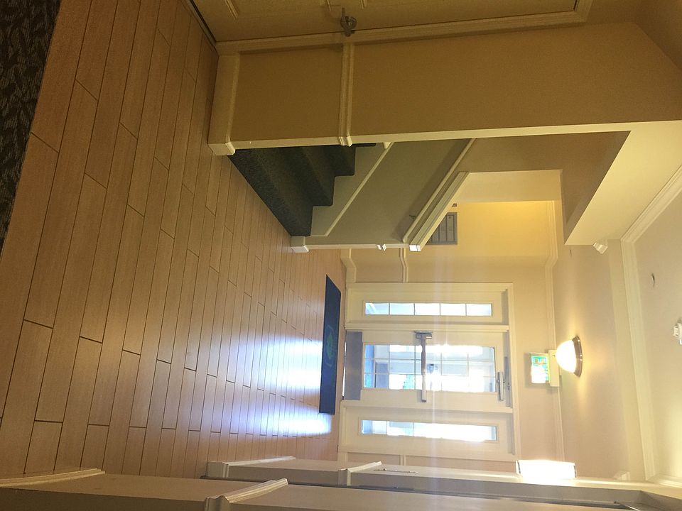 2nd image of 125 Edgemere Rd APT 102