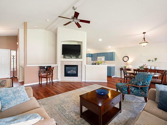 3rd image of 16020 N Gleneden Dr
