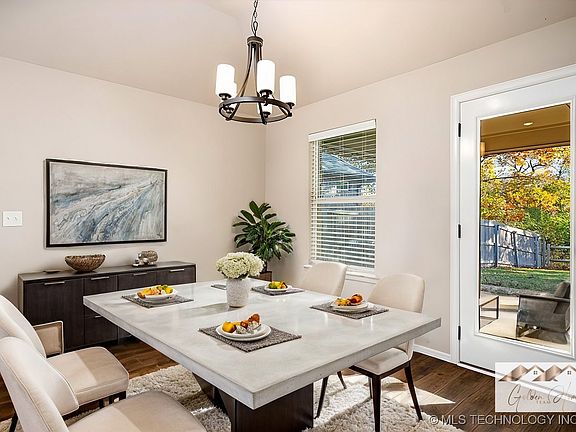 5th image of 6903 S Dogwood Pl