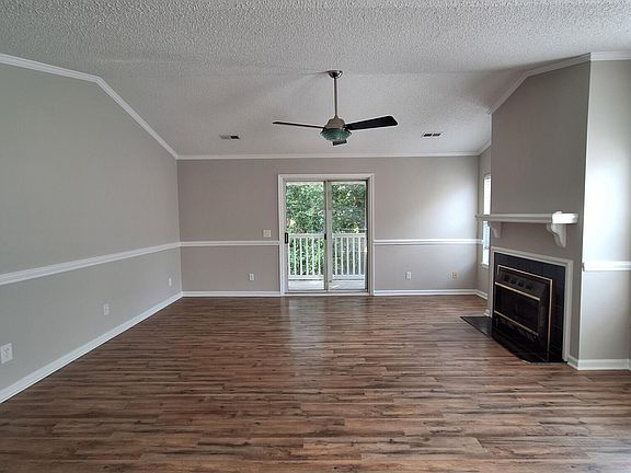 4th image of 3002 Mulberry Ln Unit F