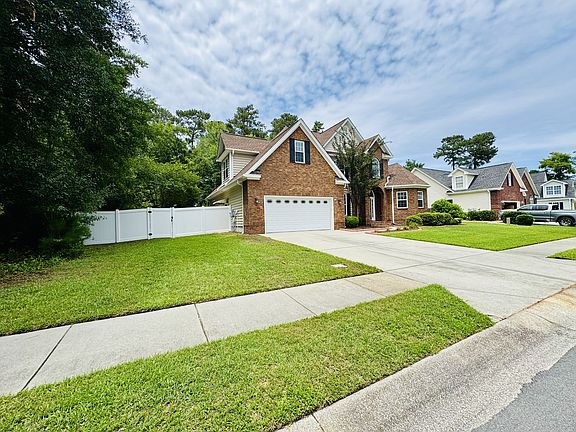 5th image of 3571 Brampton Dr