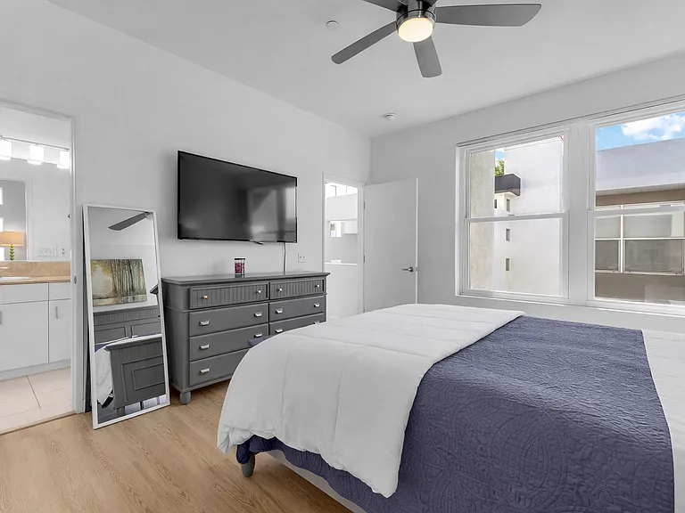 220 Enterprise Way — Photo 53