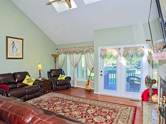 5th image of 101 Fawn Haven Ln