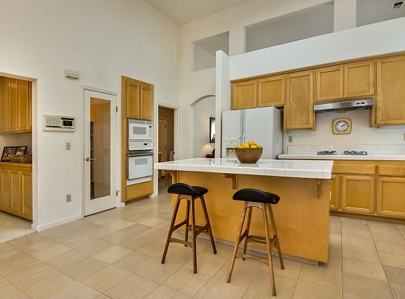 5th image of 5628 Domaine Dr