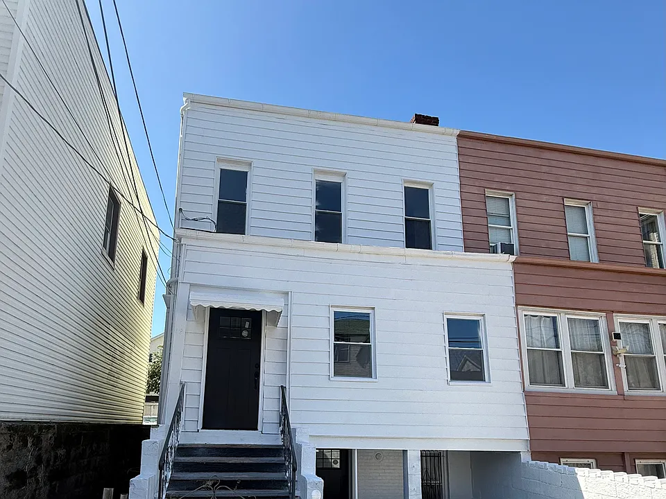 19 Long St #1