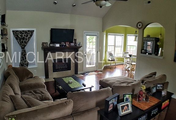 3rd image of 3701 Windhaven Ct
