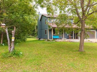 8 Harvest Ln, Galena, IL 61036