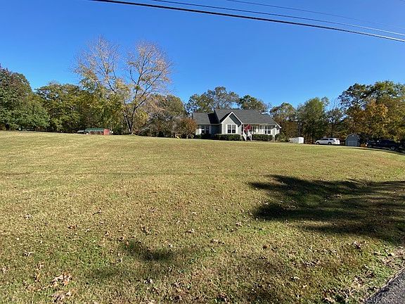 3rd image of 141 Windwood Ln