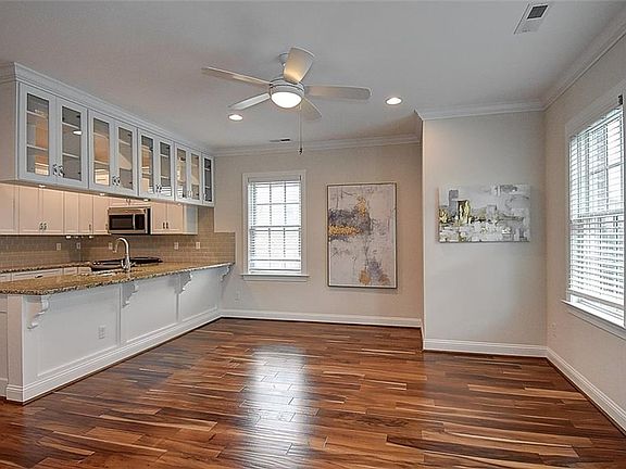 4th image of 4008 Harlow St