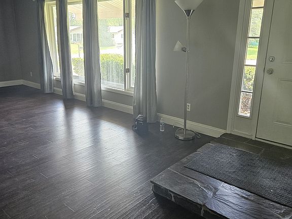 3rd image of 12579 Merrick Dr
