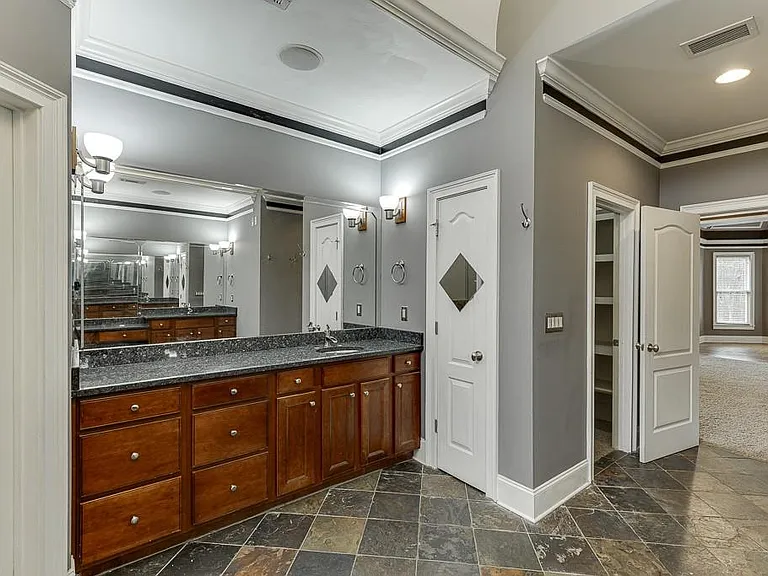 940 Chateau Forest Rd — Photo 39