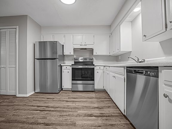 4th image of 114 W 103rd St #106-01