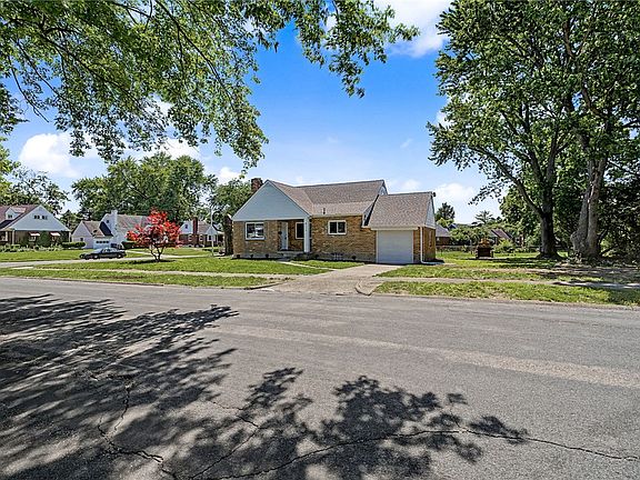 3rd image of 4139 Brenton Dr
