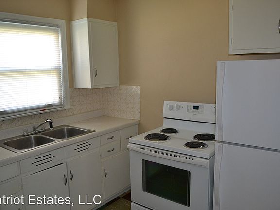 3rd image of 225 N Madison St APT 10
