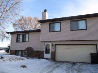 8570 S Maplebrook Cir, Brooklyn Park, MN 55445