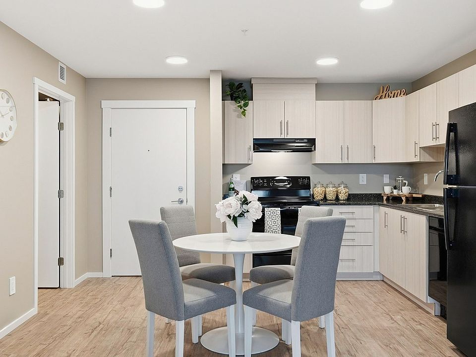 1st image of 50 16th Ave N #1386242