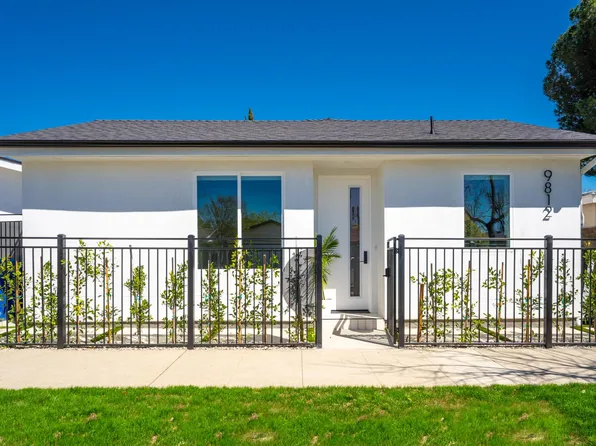 9812 Oso Ave N, Chatsworth, CA 91311