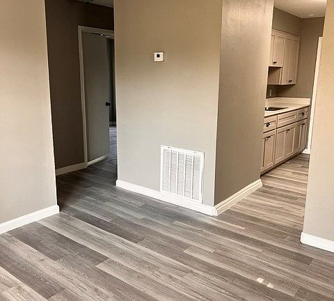 4th image of 206 E Williamson Ave