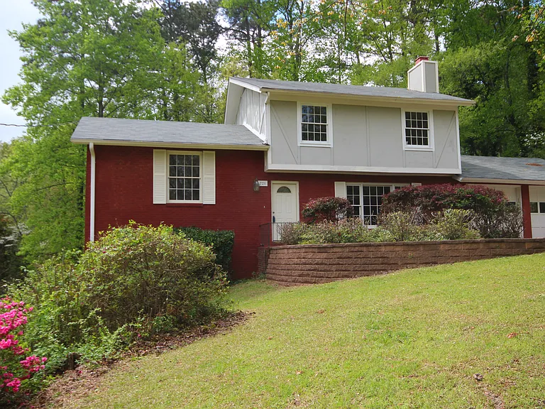 721 Greenleaf Dr — Photo 21