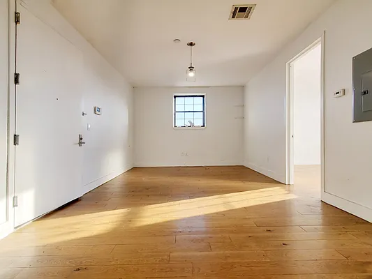 Rented by Sunshine Management Group, LLC | media 4