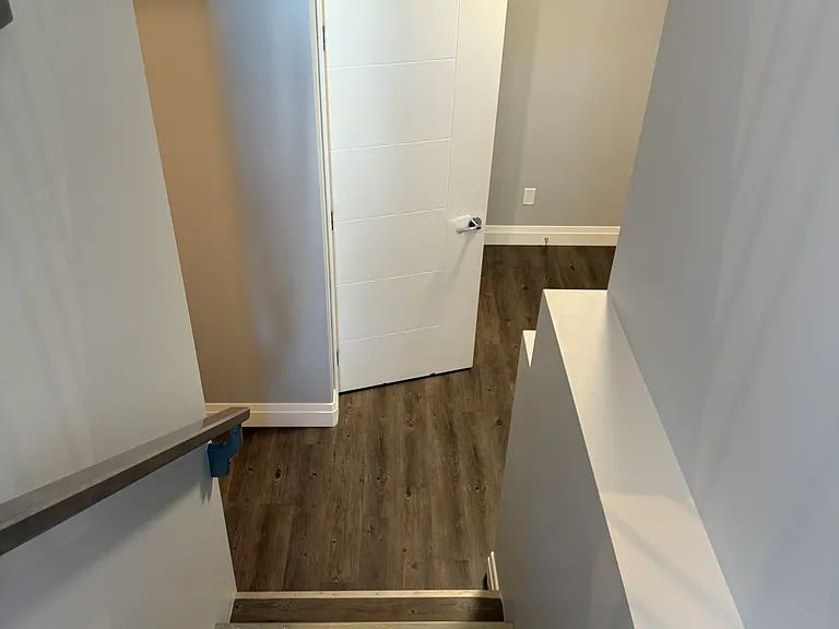 208 Barrett St — Photo 3