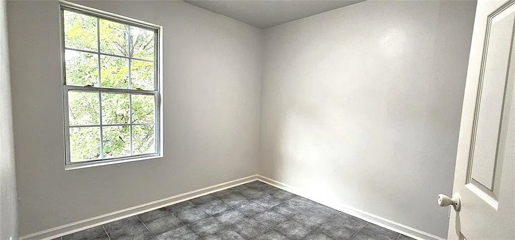 4 bed, 3.0 bath, $1,150 — Photo 4
