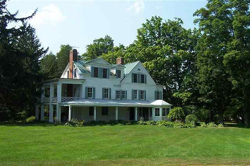 2nd image of 106 CLAUSEN RIDGE Drive