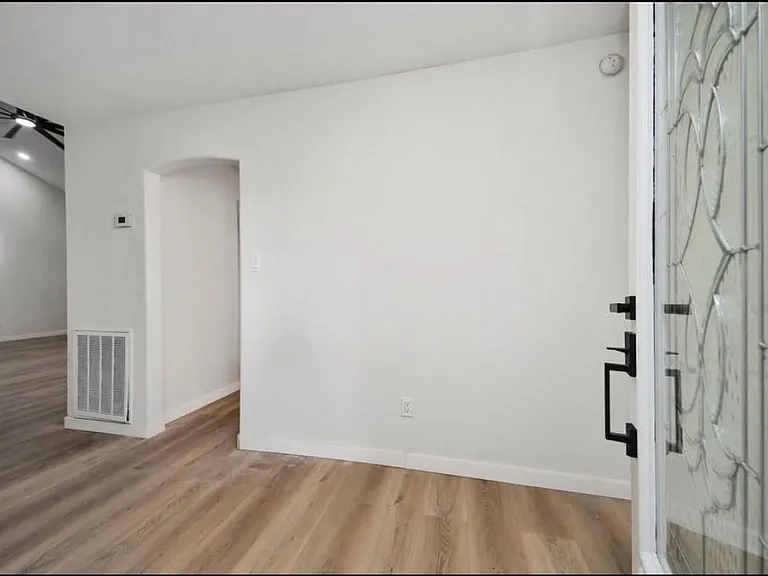 15719 Baytree Dr — Photo 19