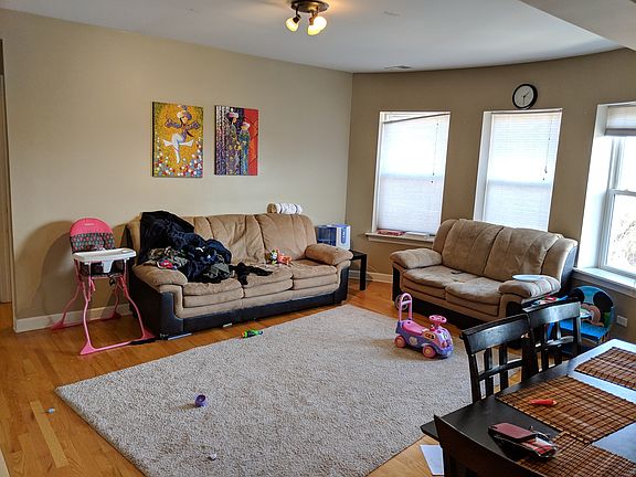 2nd image of 4600 N Cumberland Ave #3